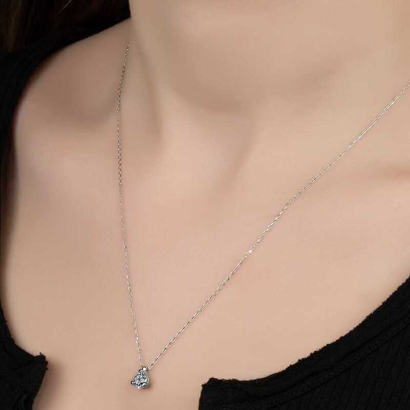 Tevuli Swarovski Taşlı Gümüş Tektaş Bayan Kolye